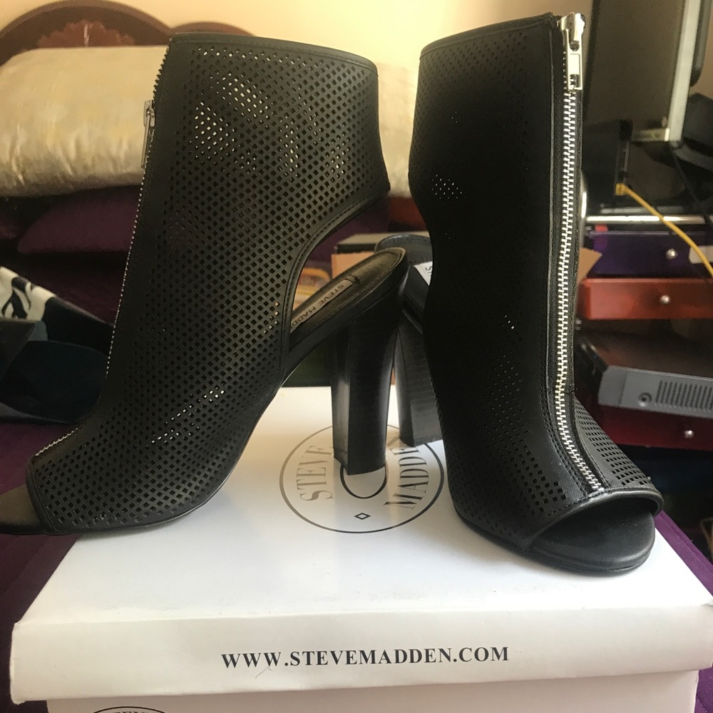 Steve Madden booties! GORGEOUS